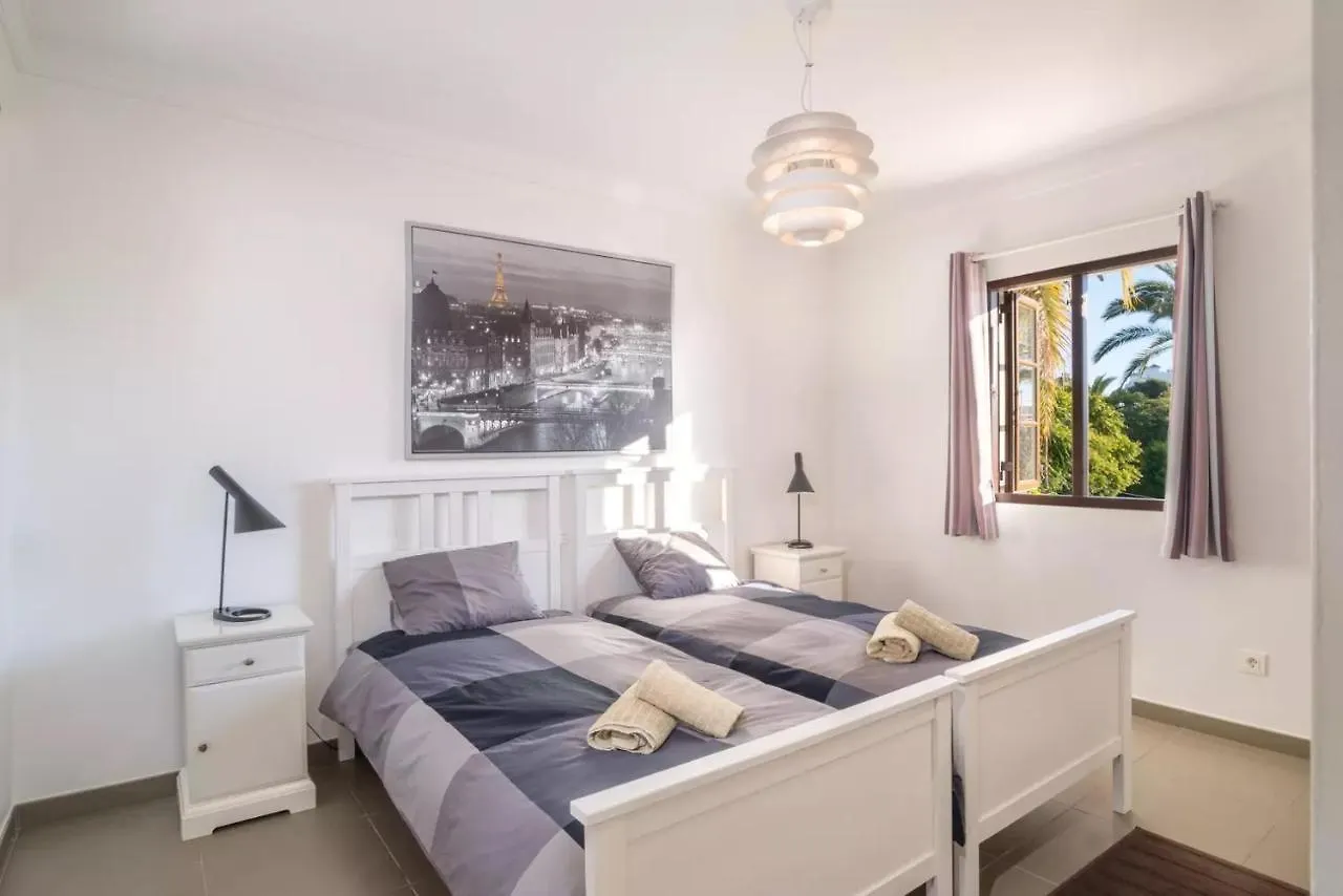 בית נופש מארבלה Scandinavian Design Villa ספרד